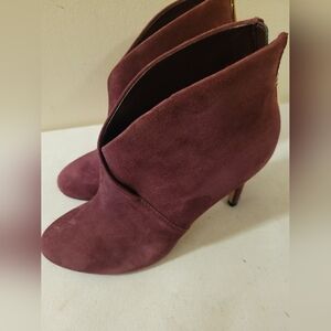 Aldo Women's Shoe Burgundy Ankle Boots Suede Zip in the Back Size US 7.5